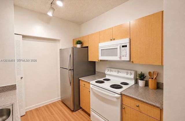 1919 Van Buren St 115A, Hollywood, FL 33020