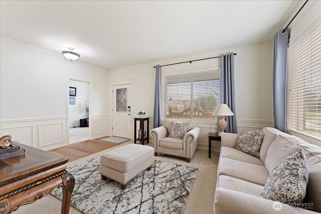 7041 Eagle Lake Drive SE, Snoqualmie, WA 98065