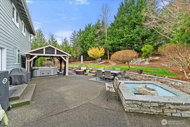 7041 Eagle Lake Drive SE, Snoqualmie, WA 98065