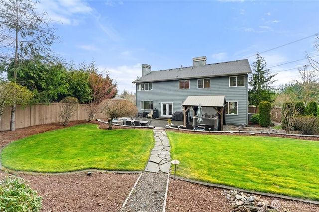 7041 Eagle Lake Drive SE, Snoqualmie, WA 98065