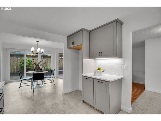 20332 Sw ROCK Ct, Beaverton, OR 97003