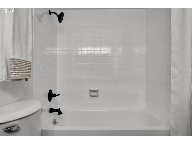 20332 Sw ROCK Ct, Beaverton, OR 97003