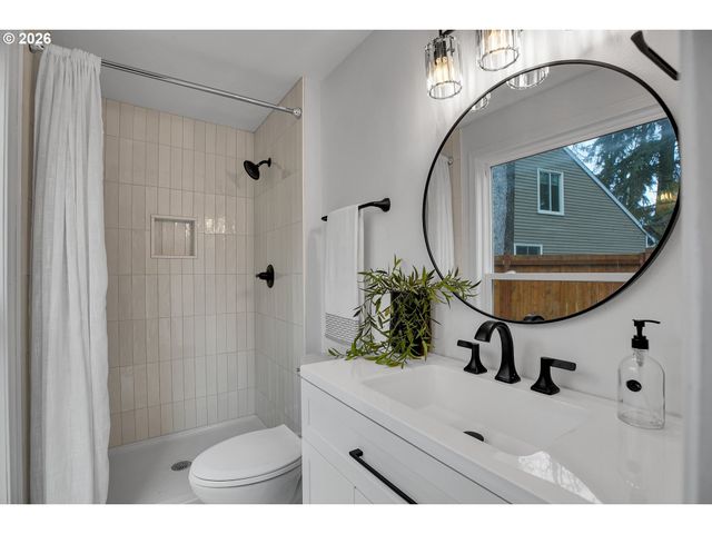 20332 Sw ROCK Ct, Beaverton, OR 97003