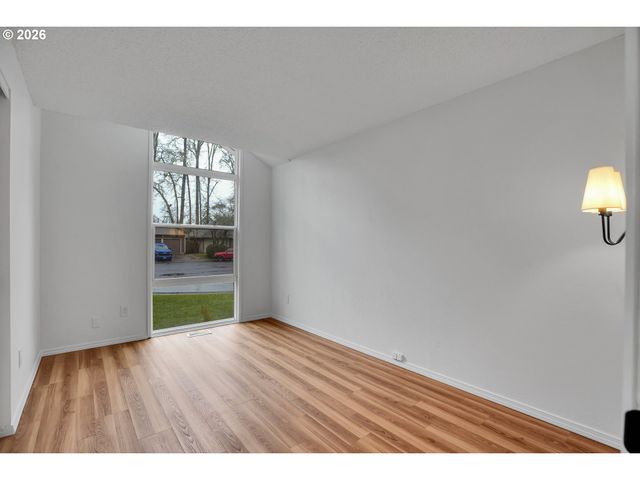 20332 Sw ROCK Ct, Beaverton, OR 97003