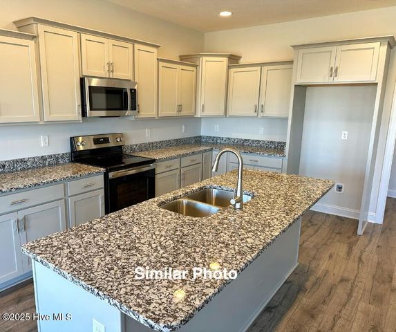 761 Secession Lane, Jacksonville, NC 28546