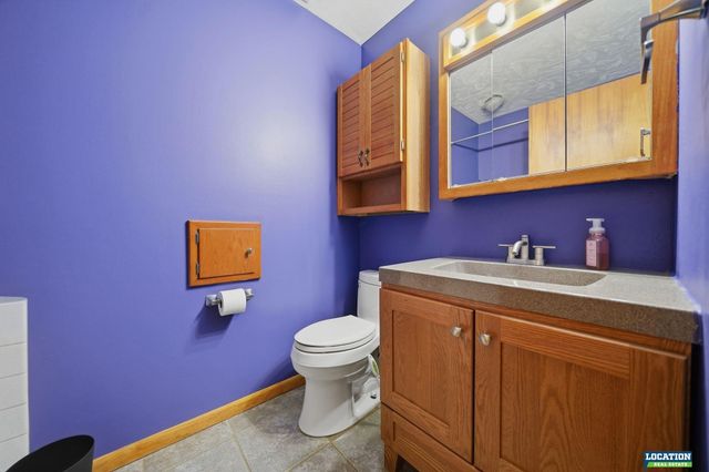 1135 Benton Street, Lincoln, NE 68521