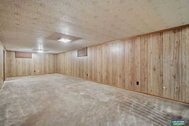 1135 Benton Street, Lincoln, NE 68521