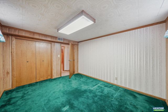 1135 Benton Street, Lincoln, NE 68521