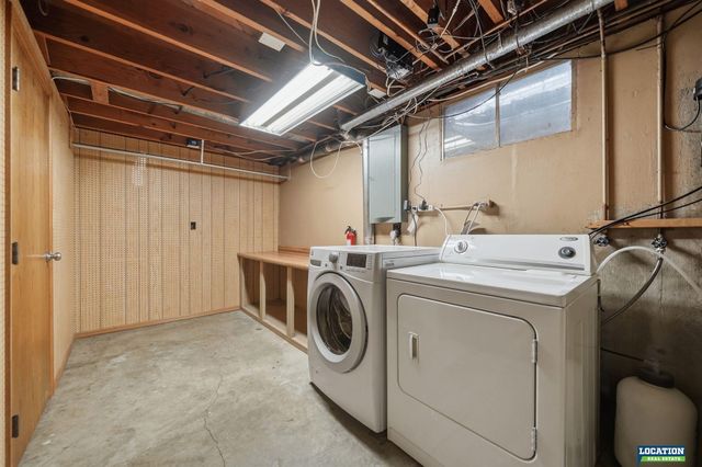 1135 Benton Street, Lincoln, NE 68521