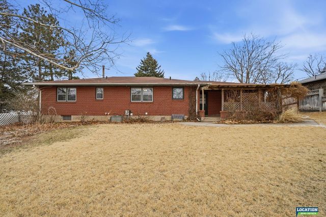 1135 Benton Street, Lincoln, NE 68521