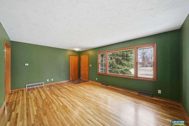 1135 Benton Street, Lincoln, NE 68521