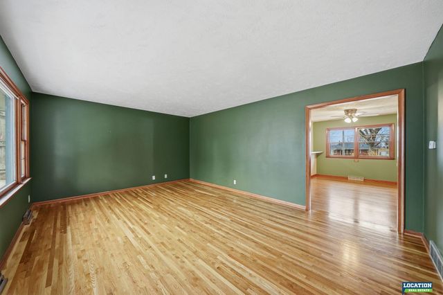 1135 Benton Street, Lincoln, NE 68521