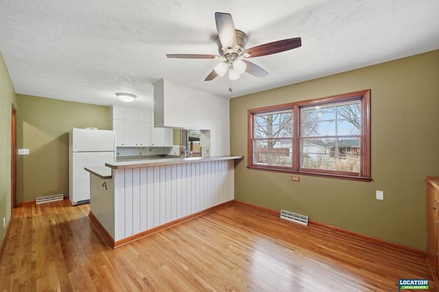 1135 Benton Street, Lincoln, NE 68521