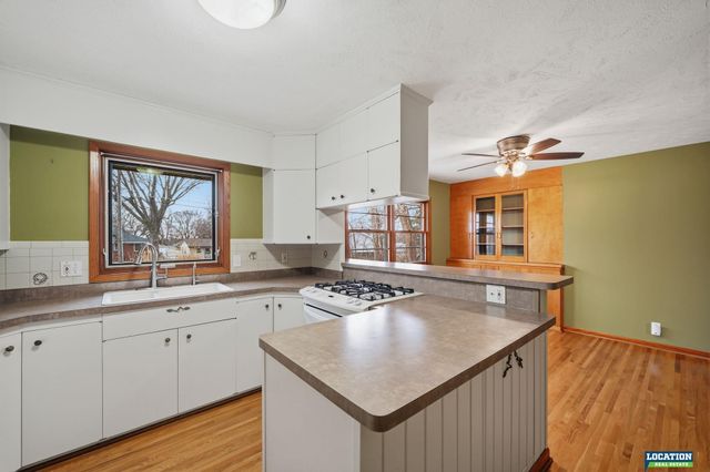 1135 Benton Street, Lincoln, NE 68521