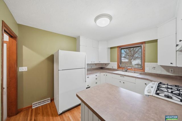 1135 Benton Street, Lincoln, NE 68521