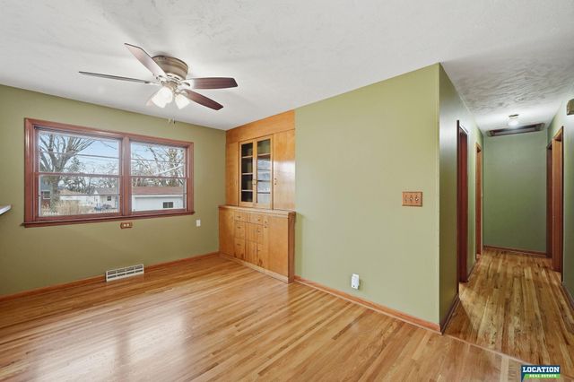 1135 Benton Street, Lincoln, NE 68521