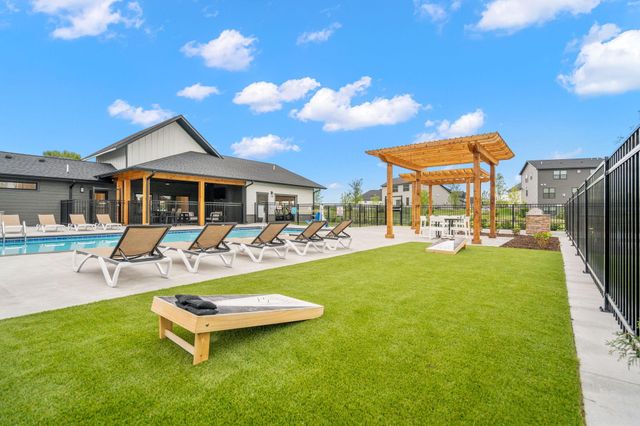 1120 Dundalk Trail, Woodbury, MN 55129