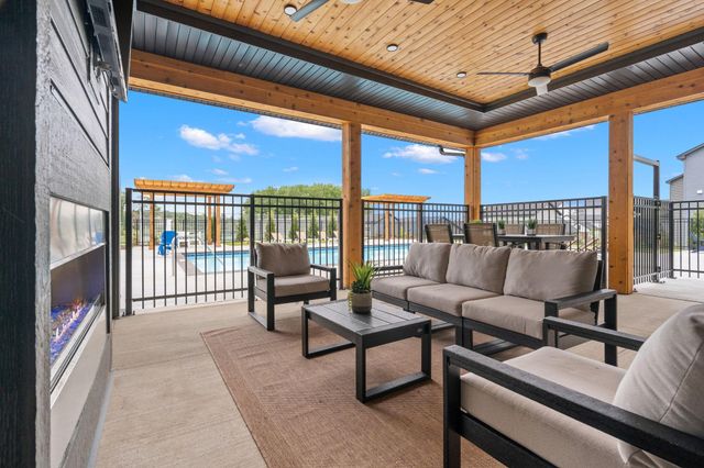 1120 Dundalk Trail, Woodbury, MN 55129