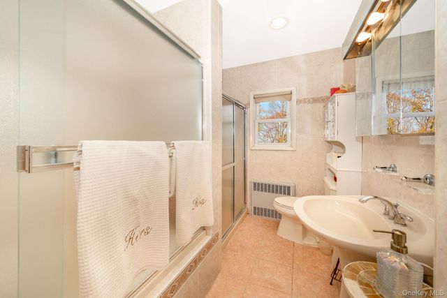 824 Lawrence Court, West Hempstead, NY 11552