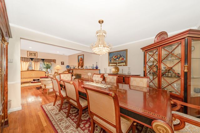 824 Lawrence Court, West Hempstead, NY 11552