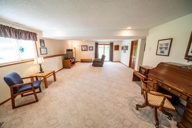 4219 Arbor Lane NW, Rochester, MN 55901