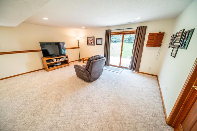 4219 Arbor Lane NW, Rochester, MN 55901