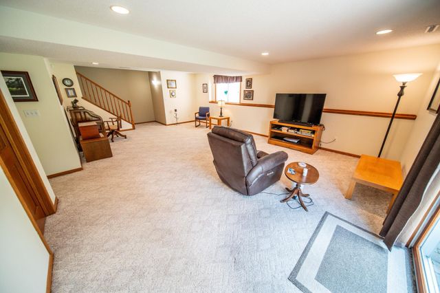 4219 Arbor Lane NW, Rochester, MN 55901