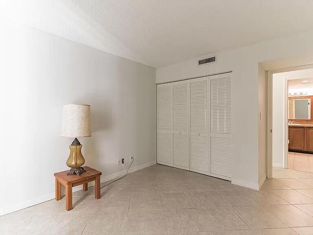 6901 Cypress Road C14, Plantation, FL 33317