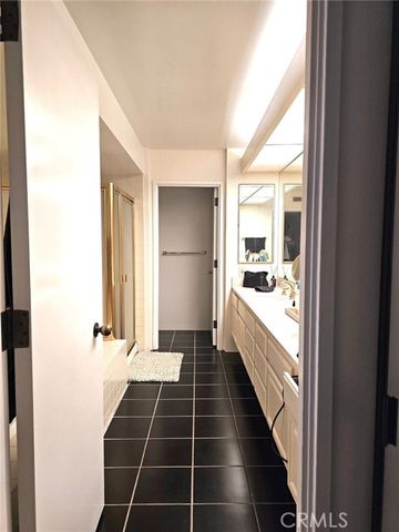 222 Monterey Road 104, Glendale, CA 91206