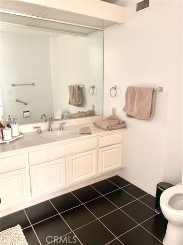 222 Monterey Road 104, Glendale, CA 91206