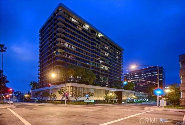 222 Monterey Road 104, Glendale, CA 91206