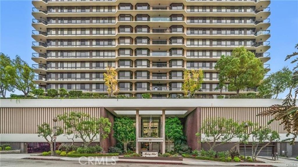 222 Monterey Road 104, Glendale, CA 91206