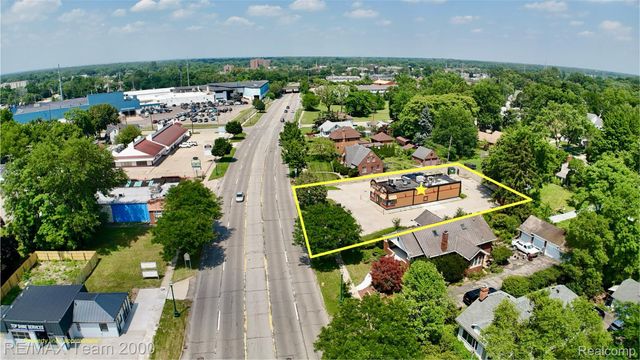 4429 S Wayne Road, Wayne, MI 48184
