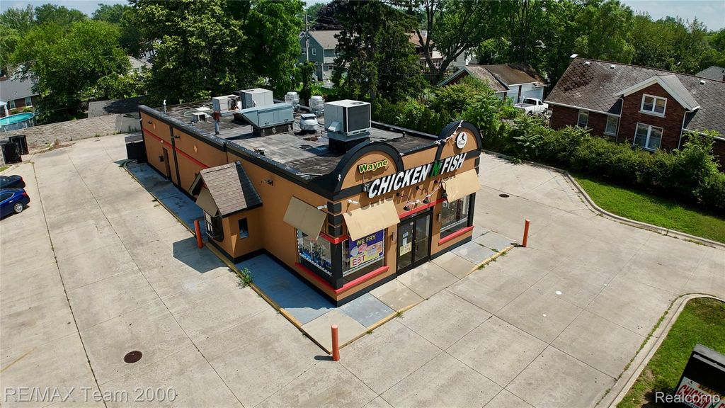 4429 S Wayne Road, Wayne, MI 48184