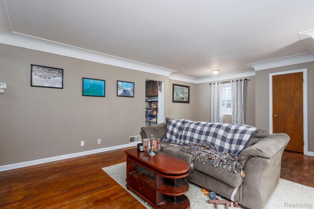 322 North Drive S, Davison, MI 48423