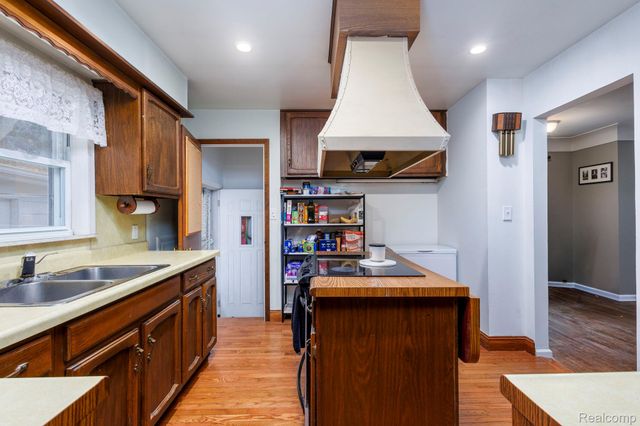 322 North Drive S, Davison, MI 48423