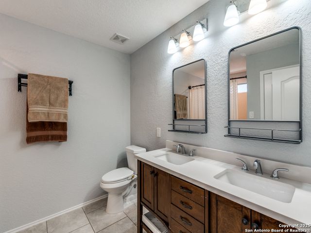 16739 Basin Oak, San Antonio, TX 78247