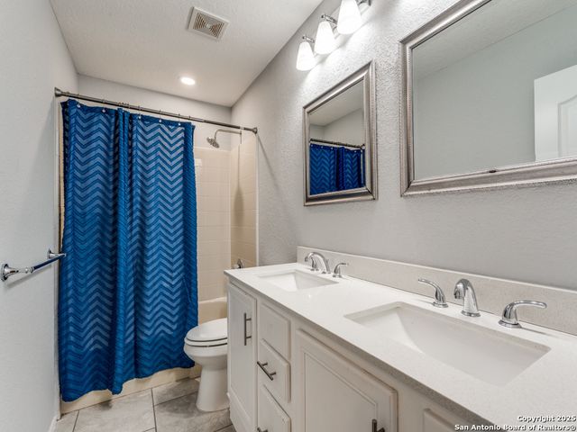 16739 Basin Oak, San Antonio, TX 78247