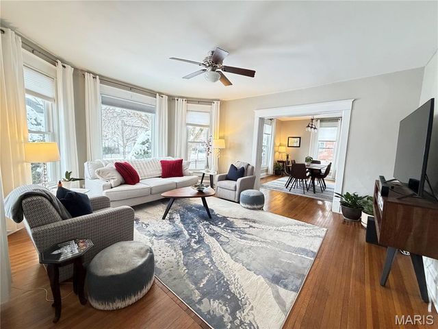 221 E Main Street, Greenville, IL 62246