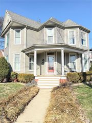 221 E Main Street, Greenville, IL 62246