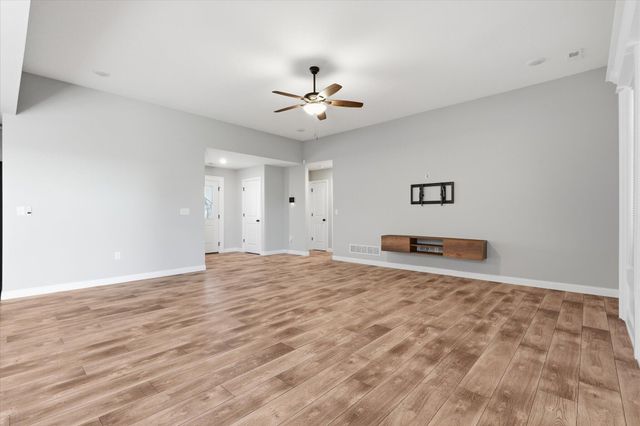 3407 YELLOWWOOD DR, Columbia, MO 65202