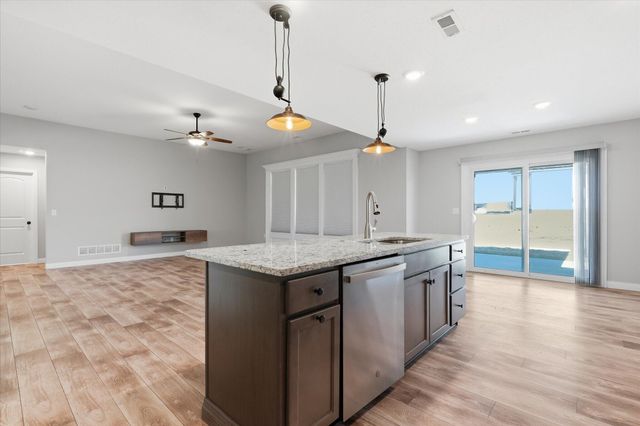 3407 YELLOWWOOD DR, Columbia, MO 65202