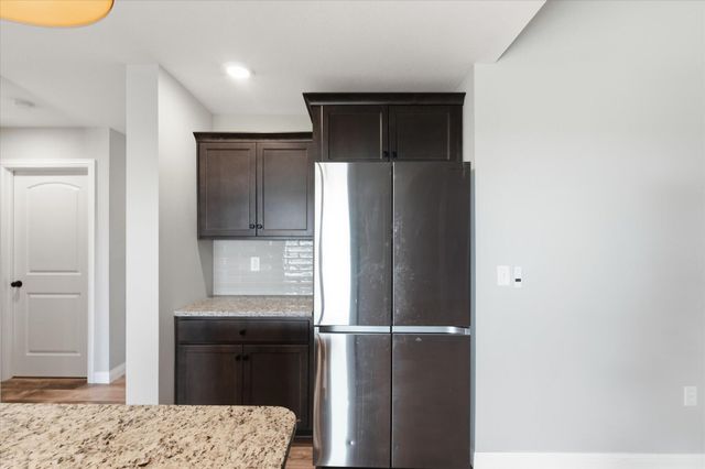 3407 YELLOWWOOD DR, Columbia, MO 65202