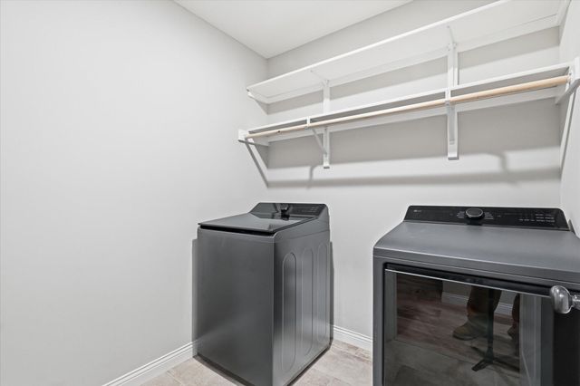 3407 YELLOWWOOD DR, Columbia, MO 65202