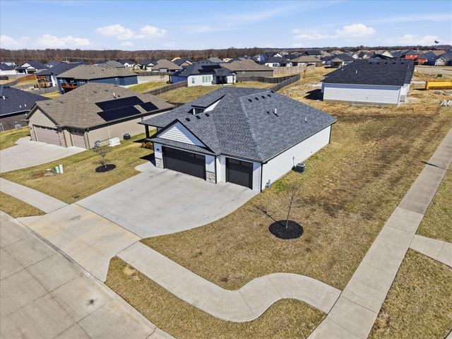 3407 YELLOWWOOD DR, Columbia, MO 65202