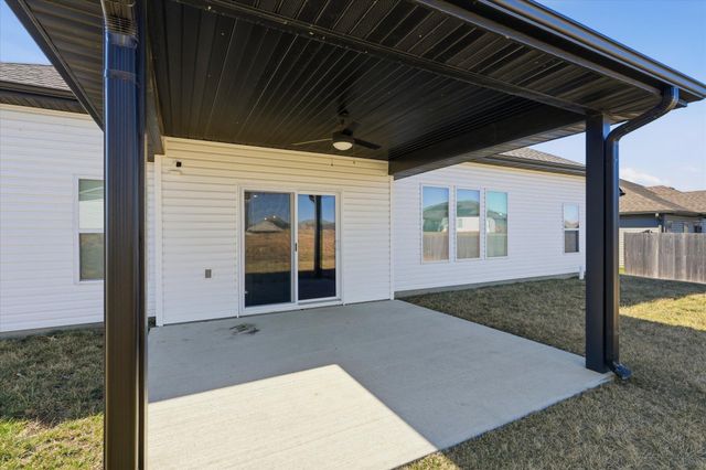 3407 YELLOWWOOD DR, Columbia, MO 65202