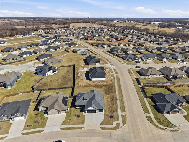 3407 YELLOWWOOD DR, Columbia, MO 65202