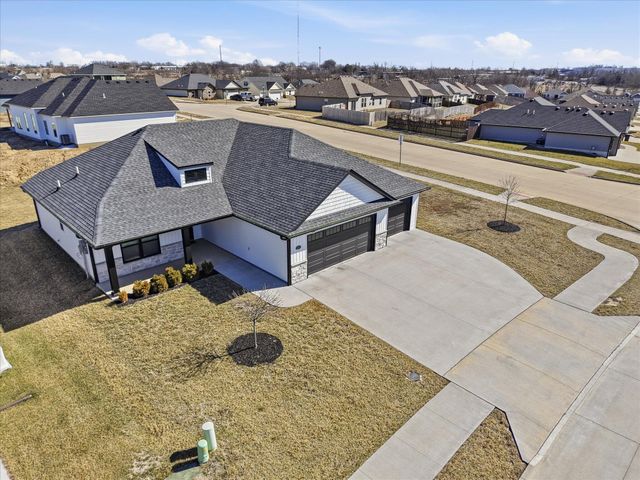 3407 YELLOWWOOD DR, Columbia, MO 65202