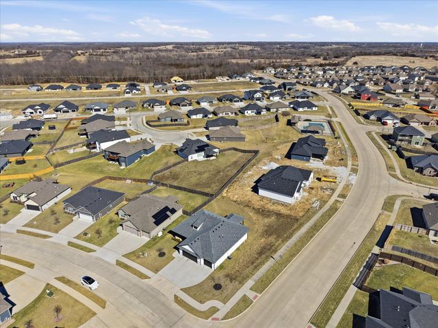 3407 YELLOWWOOD DR, Columbia, MO 65202