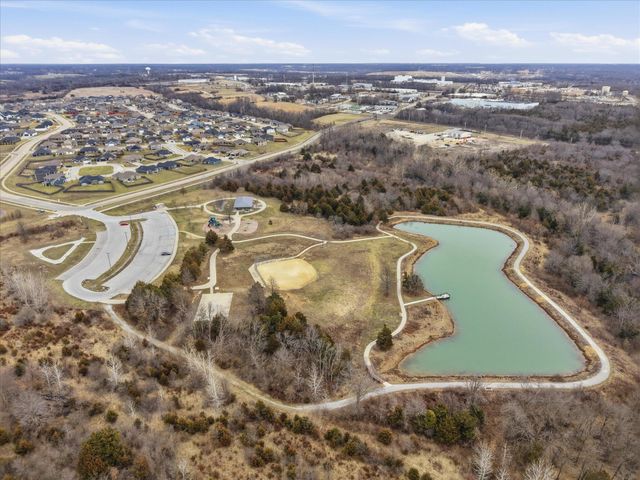 3407 YELLOWWOOD DR, Columbia, MO 65202